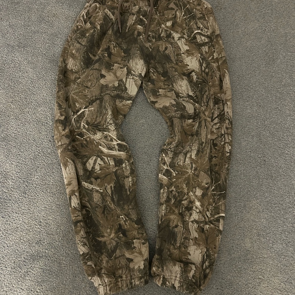 Hollister Men's Brown Camouflage Cargo Pants